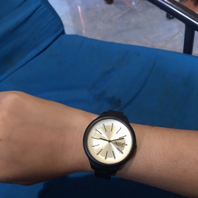 Jam tangan ripcurl preloved