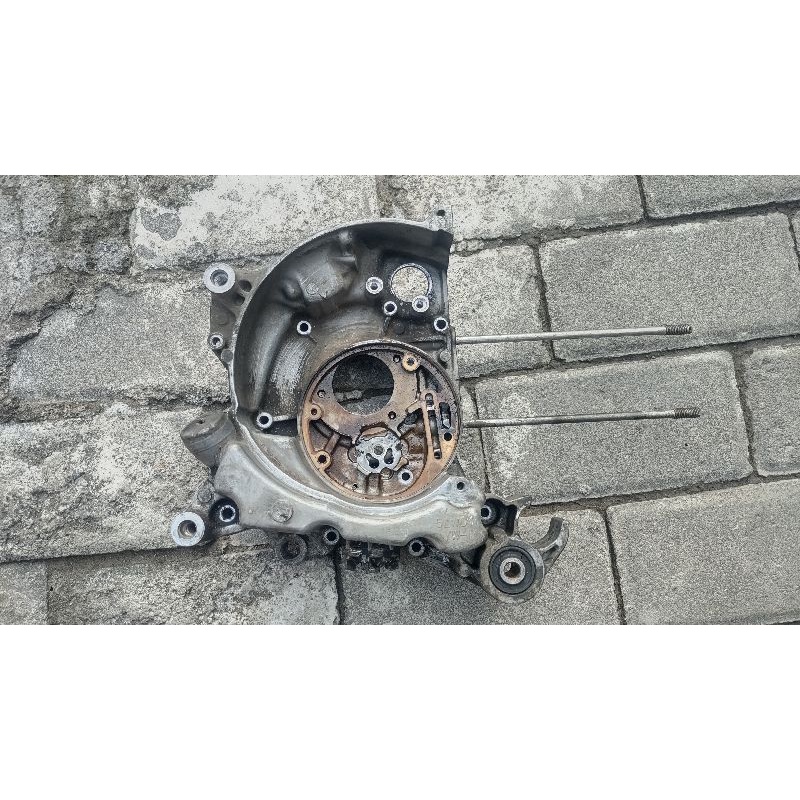 BLOK CRENKCASE/KRENGKES TENGAH KANAN MIO SPORTY/SMILE