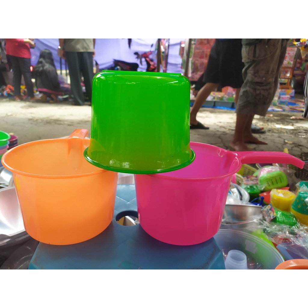 gayung mandi / sewur / cebok