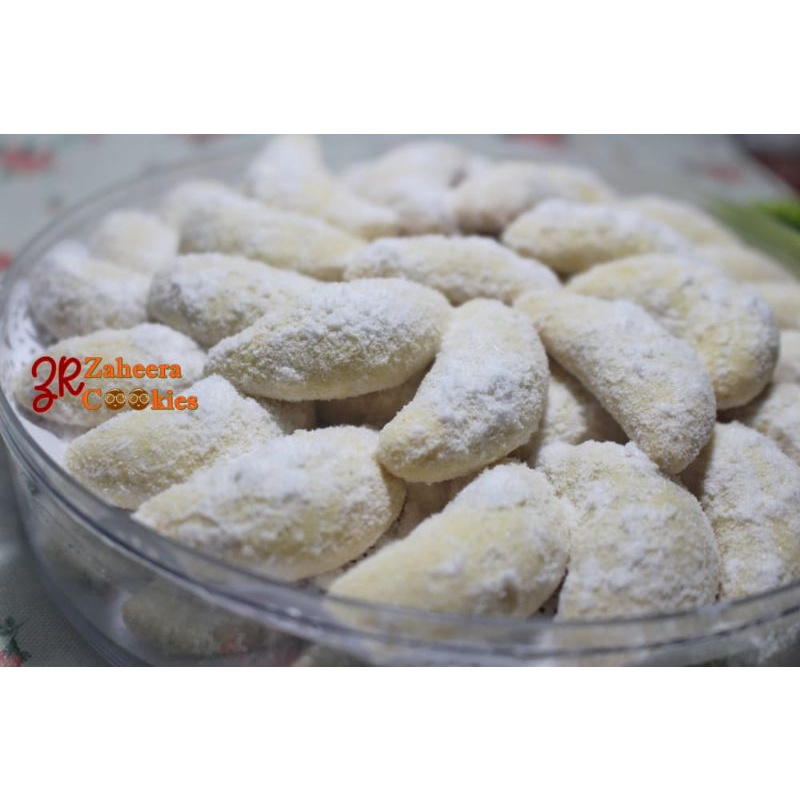 

Kue Gabus / Talubiawan