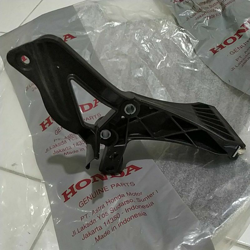 Stay Comp Front Scoopy New esp K2F 2021 Cover Dudukan Panel Tameng Depan ori