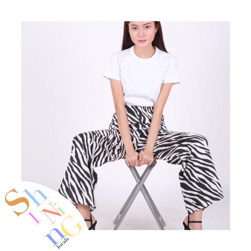 Mae Zebra Print Pants High Waist / celana highwaisted motif longgar straight cut