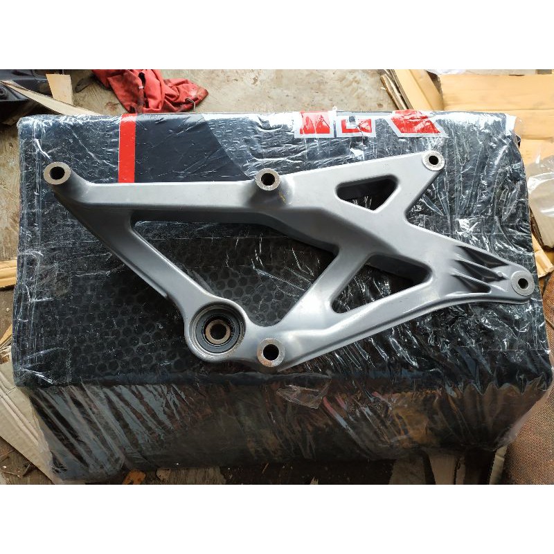 arem pegangan kenalpot xeon karbu xeon RC original copotan