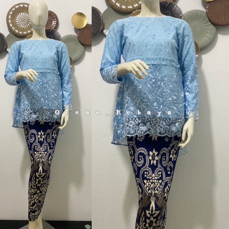 kebaya / kebaya remaja