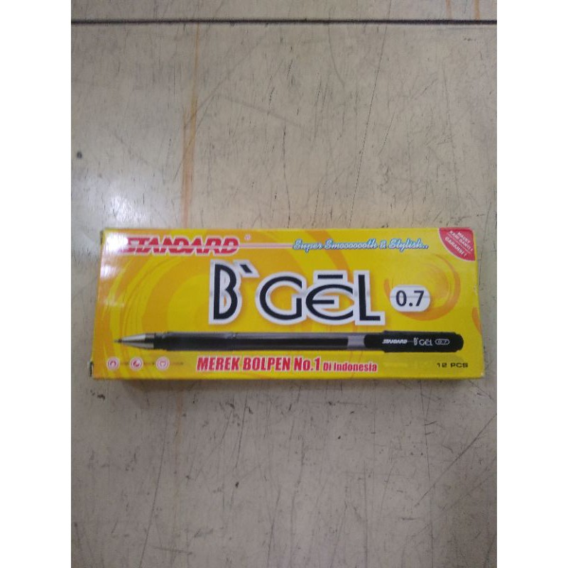 

pen standar.B.GEL isi 12pcs 0.5 dan 0.7