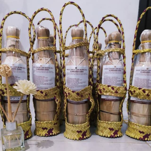 

MADU TAWON LIAR Sumbawa