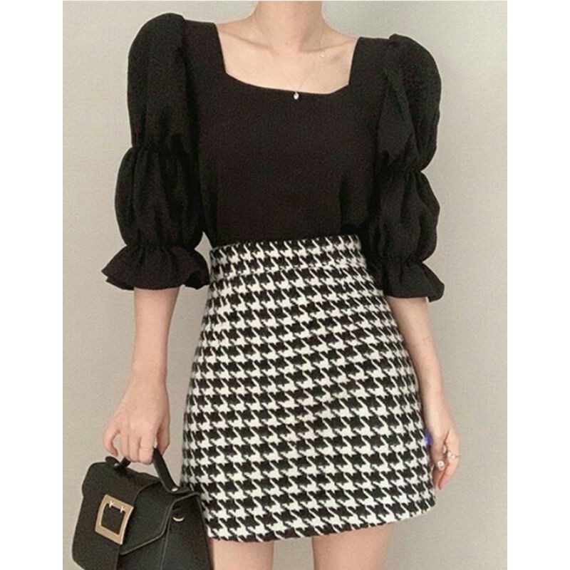 Blouse kerah persegi curly