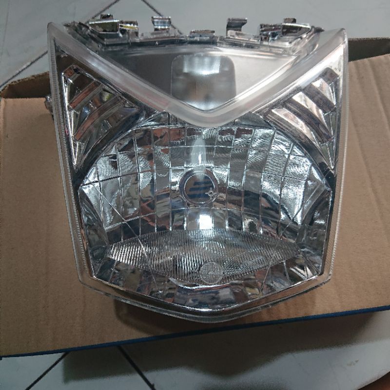 LAMPU DEPAN HONDA BEAT FI LENGKAP PLUS REFLEKTOR MERK WIN