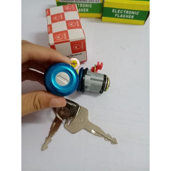 Kunci Pintu / Door Key Mobil Phanter Merek Tenro 1 Set Kiri &amp; Kanan