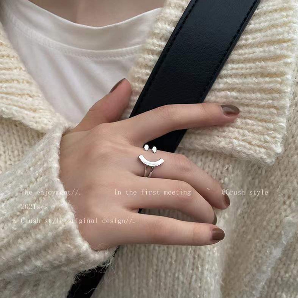 Cincin Model Terbuka Desain Smiley Warna Silver Untuk Wanita
