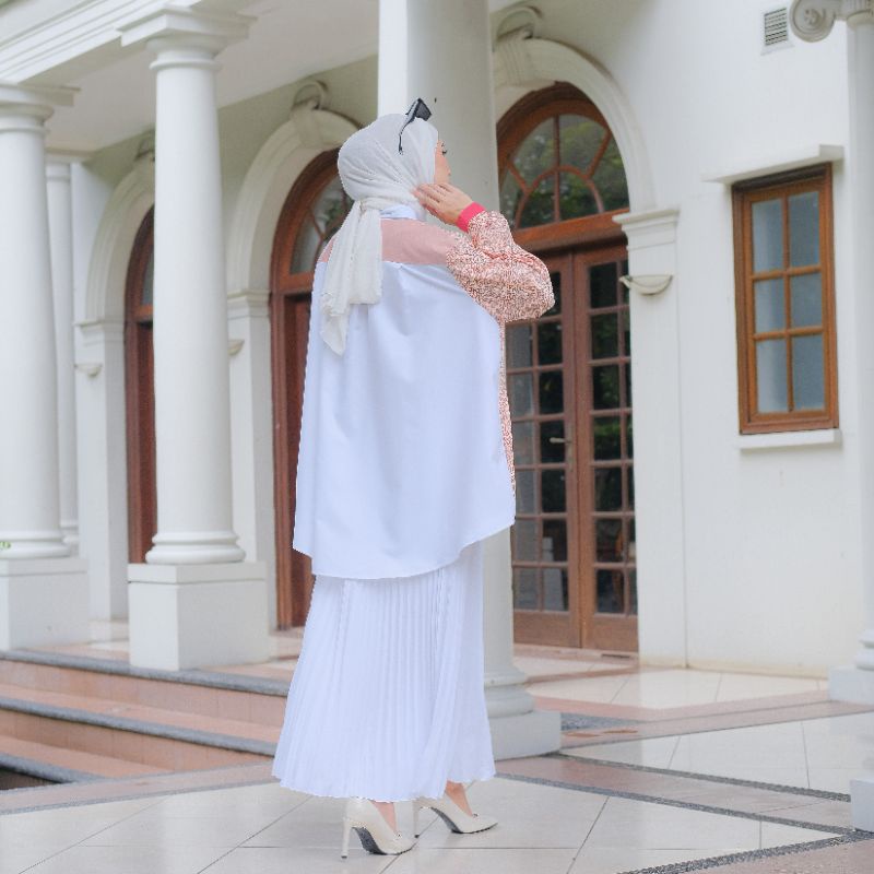Eleanorre Lulu Top Coral Atasan Wanita