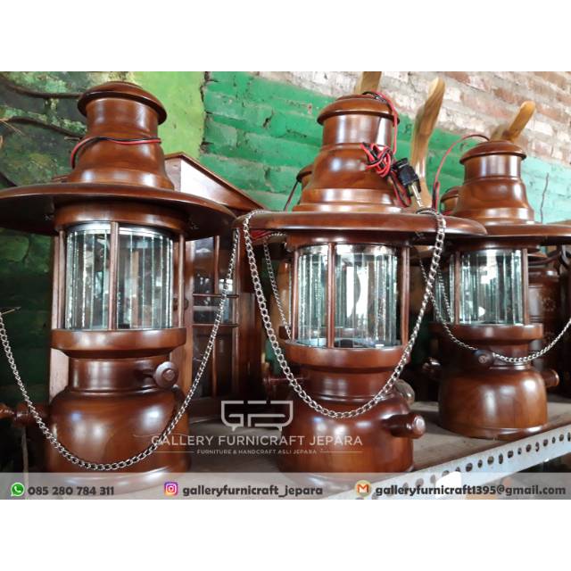 Lampu Petromak Antik Kayu Jati