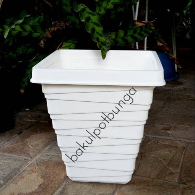 Pot Bunga Kenanga 211 Model Tinggi