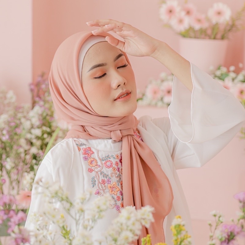 40+ Warna Hijab Segi Empat Bella Square Premium Original Jilbab Bella Square Polos Pollycotton-Flamingo