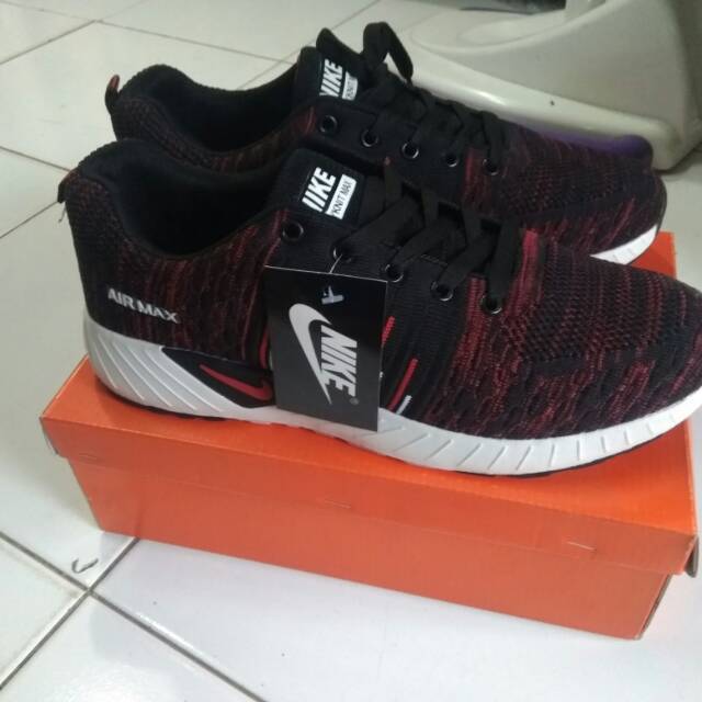 Sepatu Nike FLYKNIT MAX