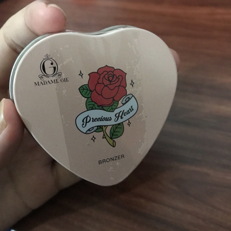 Madame Gie Precious Heart Bronzer (01 Sandstone)