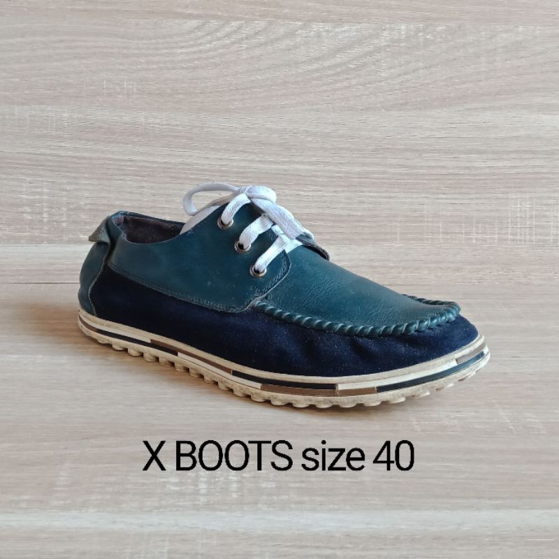 Sepatu Sneaker X BOOTS Second Original