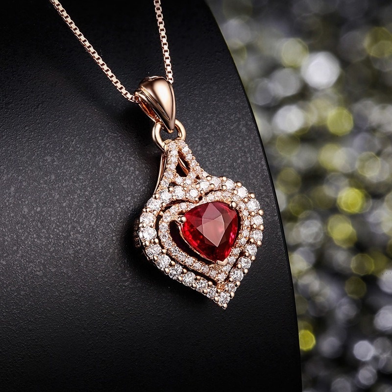 [Ready Stock]Fashion and Fully-Jewelled Micro-Inlaid Colorful Gem Love Heart Pendant Necklace