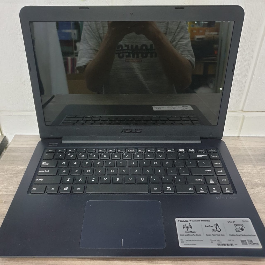 LAPTOP ASUS E402YA AMD E2 7015 4GB HDD500GB 14INC WINDOWS 10