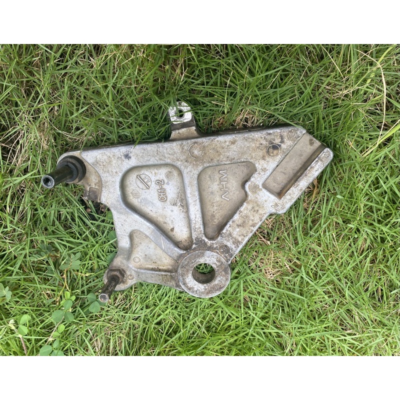 Pangkon kaliper belakang tirev original