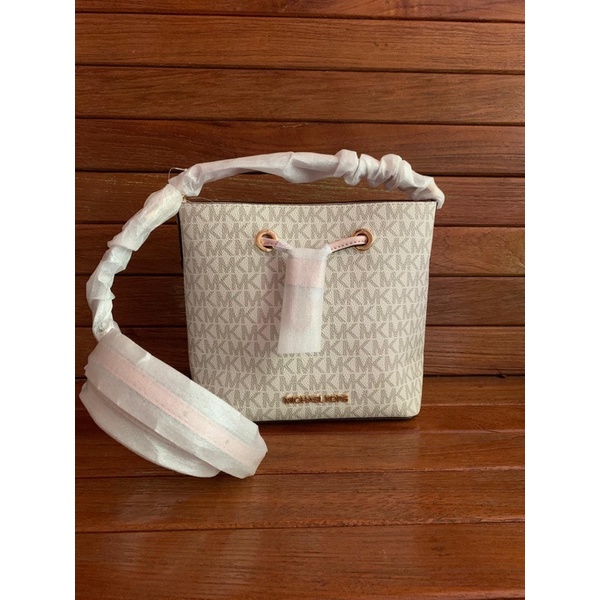 Tas MK original - Michael Kors small suri crossbody in signature vanilla powder blush