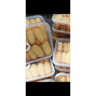 

kue lidah kucing