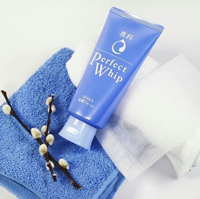 SENKA Perfect Whip