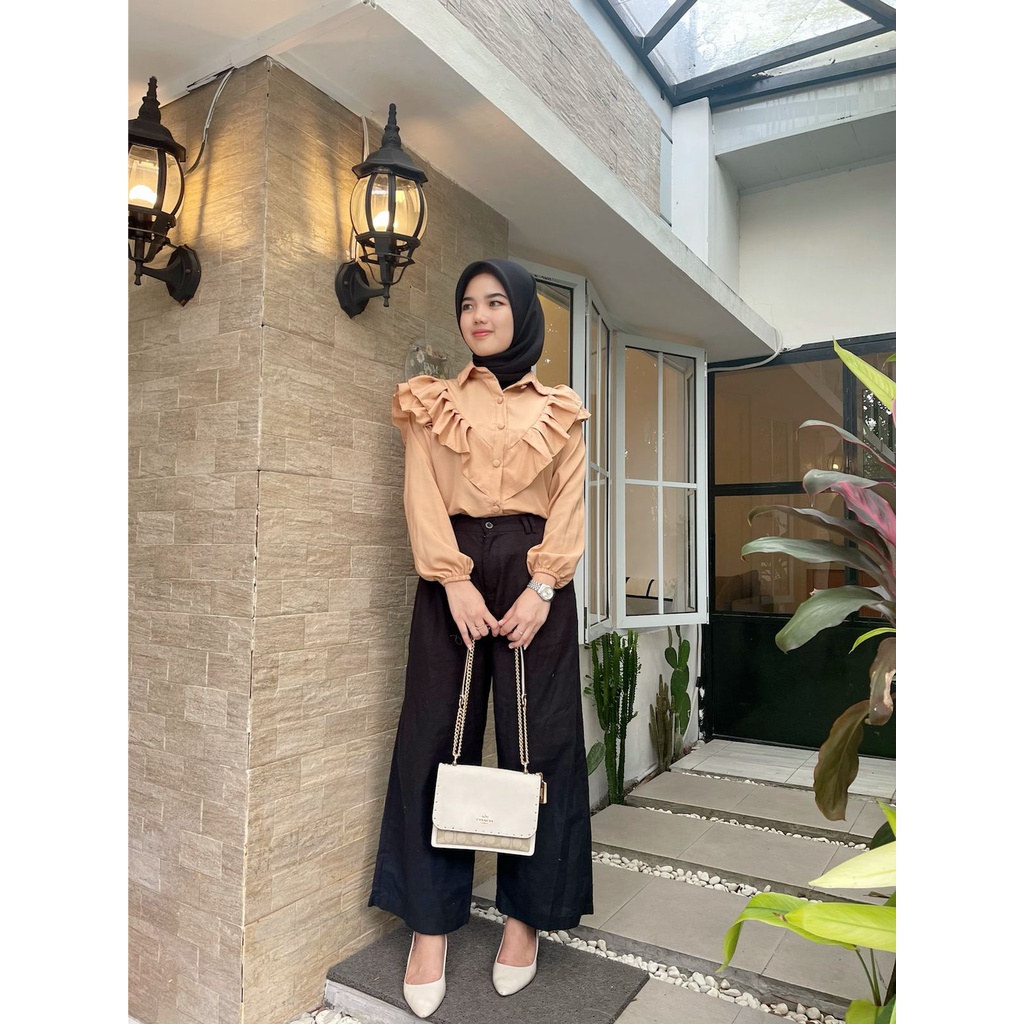 GFS LELANA WRAP BUTTON RUFFLE SHIRT