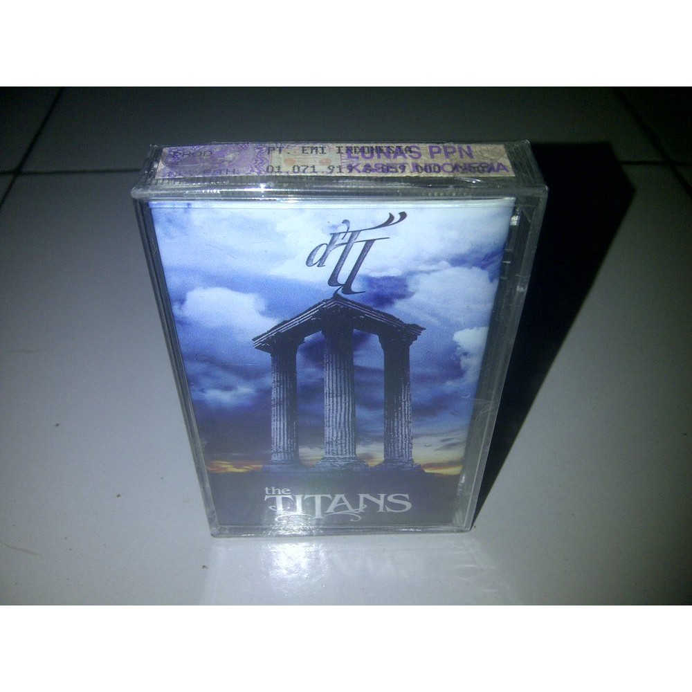 The Titans - DTT III (2010) ORIGINAL KASET SEGEL Peterpan Noah Five Minutes T-Five IZE Band