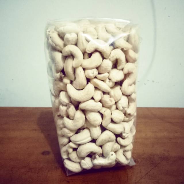 

Kacang Mete Mentah Fresh 250 Gram