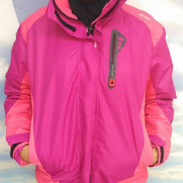 Jaket Gunung Rei Wanita (second)
