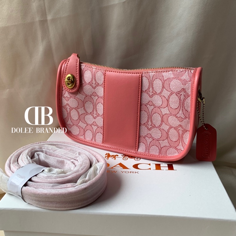 Coach Swinger Bag In Signature Jacquard - Pink (C0721)