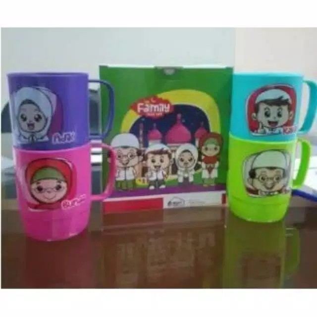 Gelas Mug Set Family Mug Keluarga Gelas Plastik Anti Bau Isi 4 Pcs Cangkir Gelas Biggy Terlaris