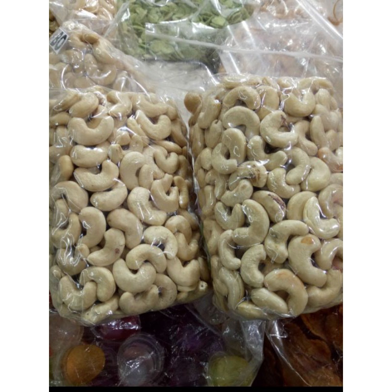 

Kacang Mede Jumbo Sulawesi 1 kg 1000 Gram