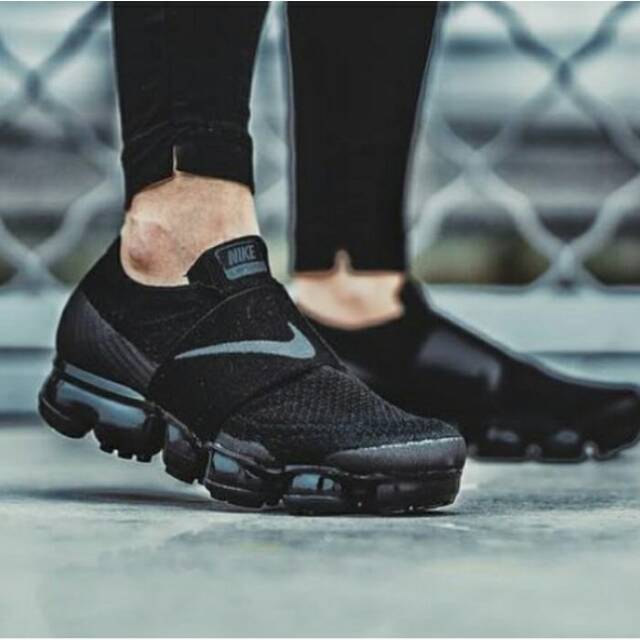 SEPATU NIKE AIR VAPORMAX  STRAP CDG ALL BLACK  PREMIUM ORIGINAL. SEPATU NIKE MURAH. SEPATU RUNNING