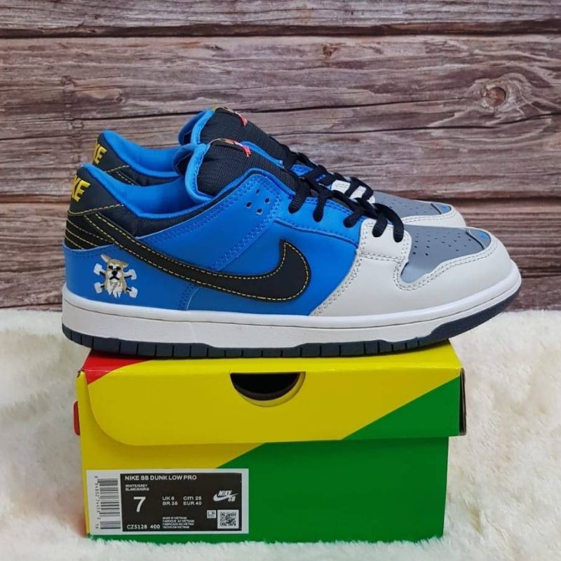 nike dunk low size 4
