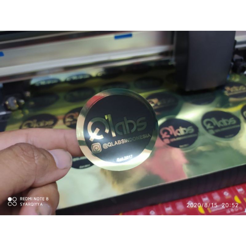 

CETAK STIKER GOLD EMAS / PRINT LABEL KEMASAN / STICKER EMAS / LABEL GOLD / CETAK LABEL EMAS / CUSTOM LABEL KEMASAN BOTOL MINUMAN / STIKER LABEL EMAS GOLD A3+ / PRINT STICKER LABEL CUSTOM / STICKER LABEL KEMASAN / PRINT STIKER LABEL KEMASAN BEKASI JAKARTA