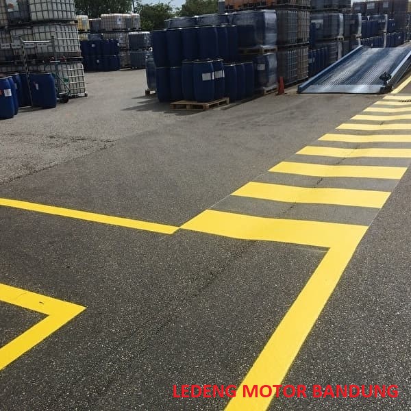 Floor Marking Tape 3M 764 12mm 3 Meter Isolasi Vinyl Lakban Lantai