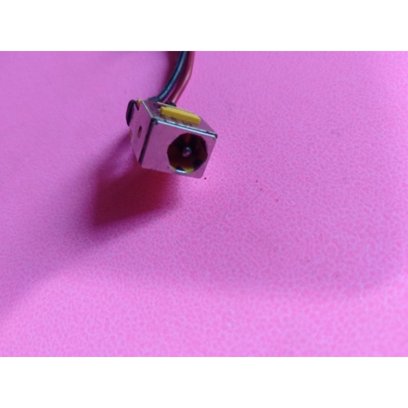soket adaptor laptop acer aspire one 4920 dan 4710