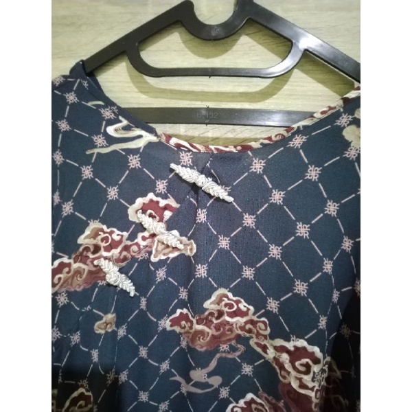 preloved tunik ria miranda Size M