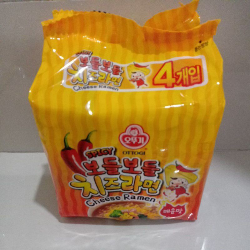 

Ottogi Cheese Ramen Spicy Multipack (isi 4pcs) - 444gr