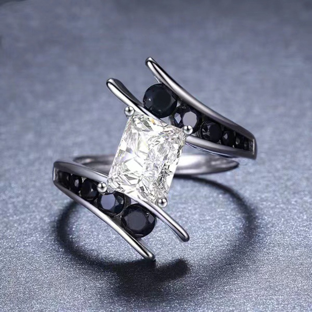 Hu Hu Hu Hu Hu Alat Bantu Pasang Kacamata♡ Cincin Berlian Imitasi Bentuk Persegi Bahan Cubic Zirconia Warna Hitam Untuk Wanita