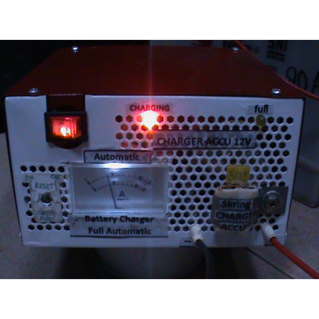 Jual charger accu 12v-10A otomatis bila aki penuh | Shopee Indonesia