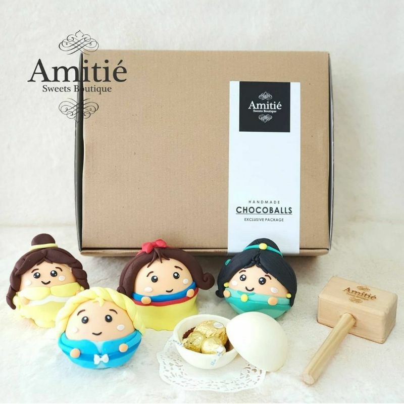 

Coklat chocoballs Princess 1 box isi 4 + Palu / Coklat Karakter / Mini Cokelat Pinata