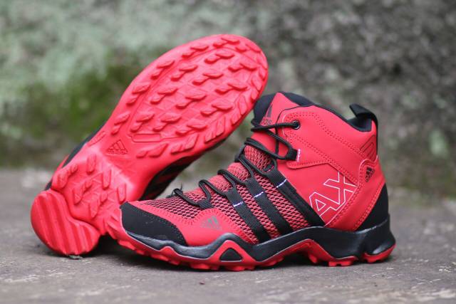 SEPATU TRACKING GUNUNG ADIDAS AX2 HIGH