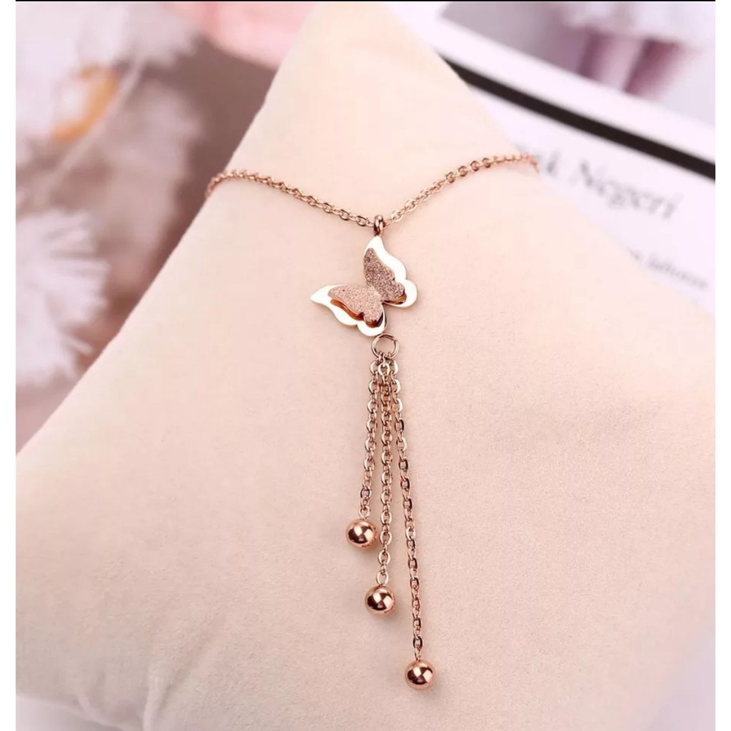 Kalung Titanium Kupu-Kupu Dengan 3 Bandul Bola Tersedia Warna Rose Gold, Gold dan Silver