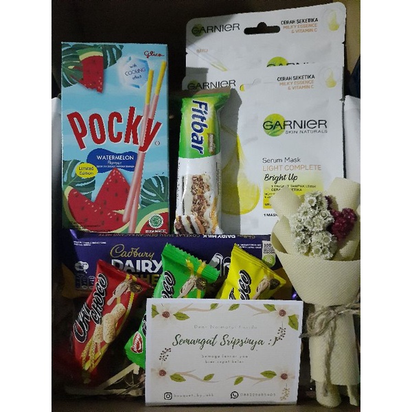 

Hampers|wisuda|pacar|sahabat