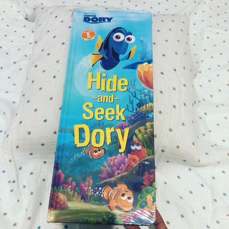 Buku Hide and Seek Dory