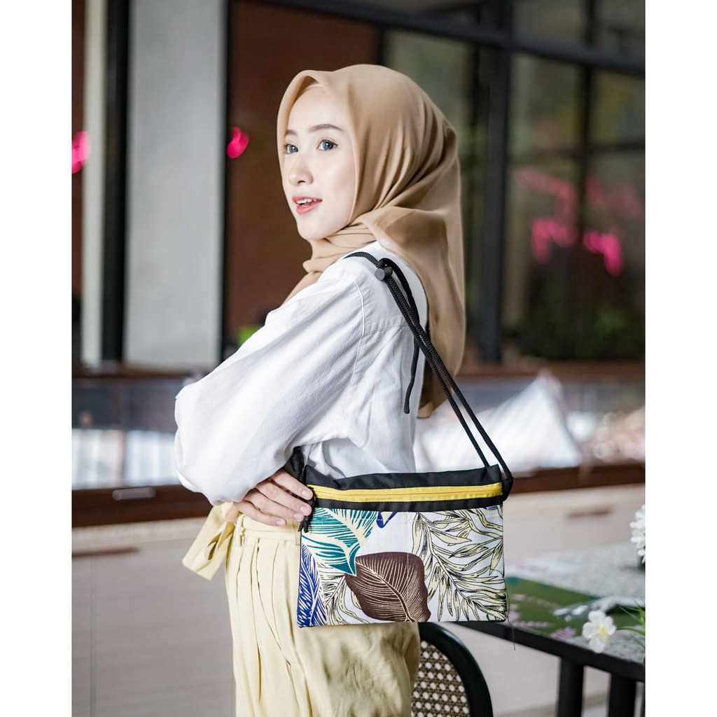 SLING BAG SACOCHE DEDAUNAN // taskanvasbdg - tas selempang wanita motif - tas pouch cewek kecil lucu