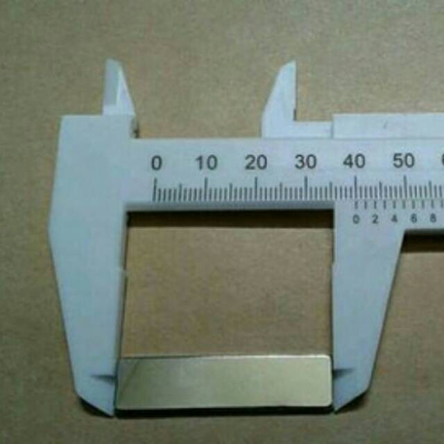 1 pack magnet kotak 40 mm neodymium